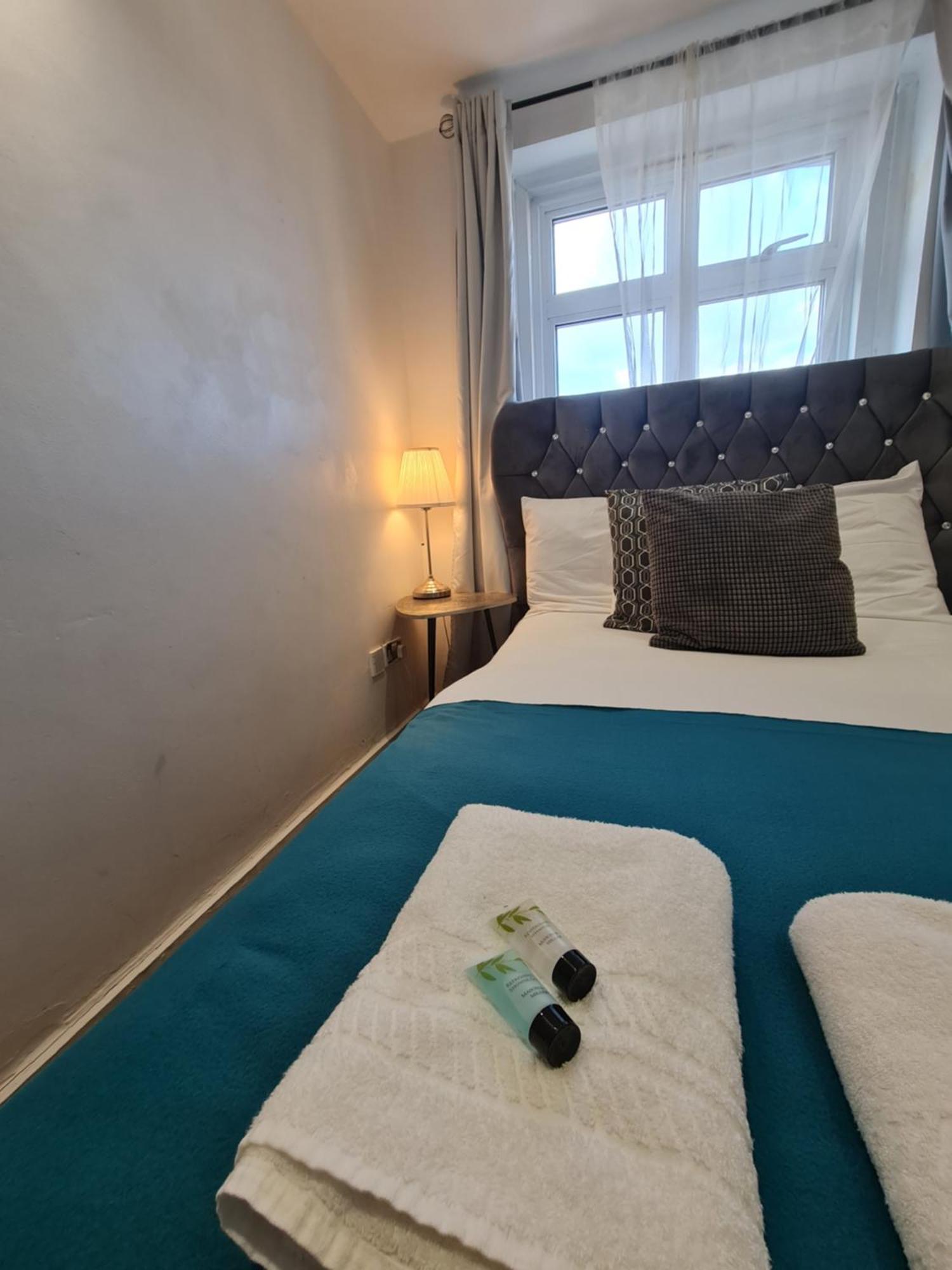 Urban Hideaway 2beds * London