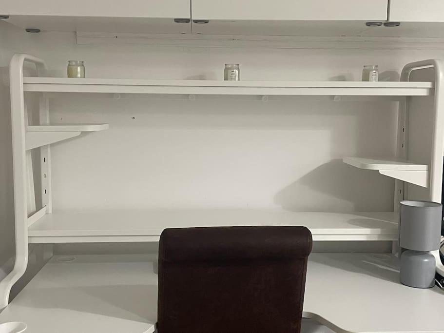 Appartement Lovely Comfortable Near Canarywhaflondoncity Londen