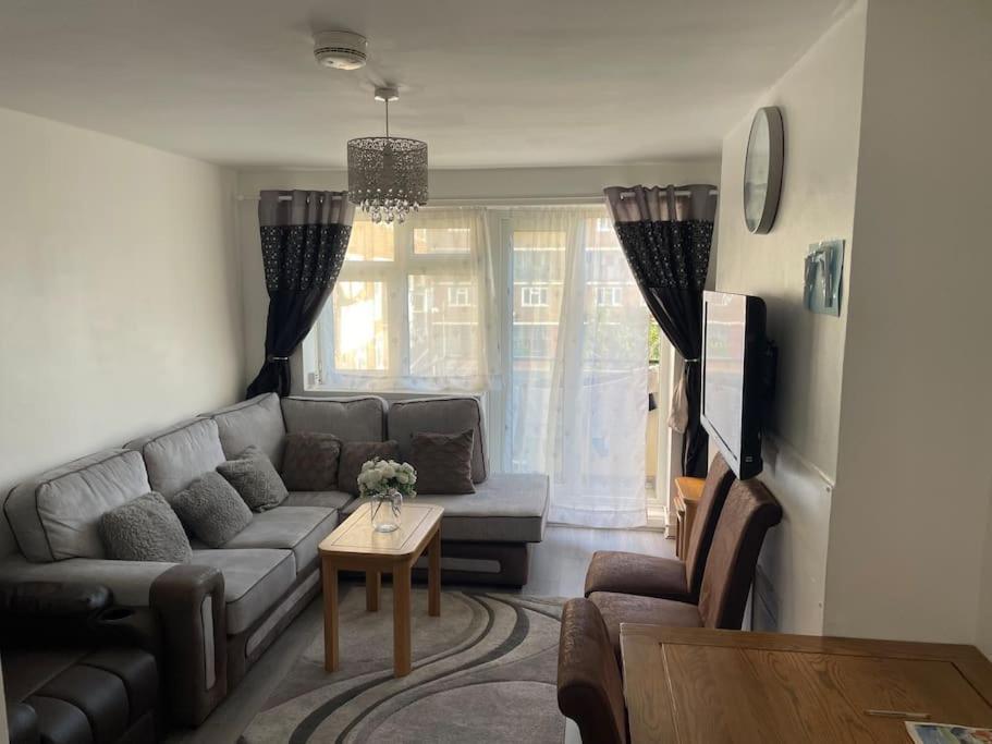 Lovely Comfortable Near Canarywhaflondoncity Londen