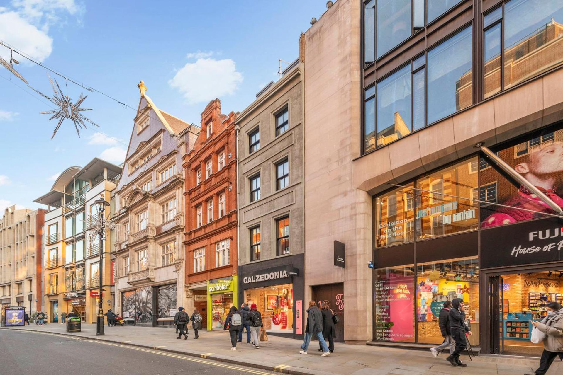 The Socialite - Covent Garden - By Frankie Says Apartment London