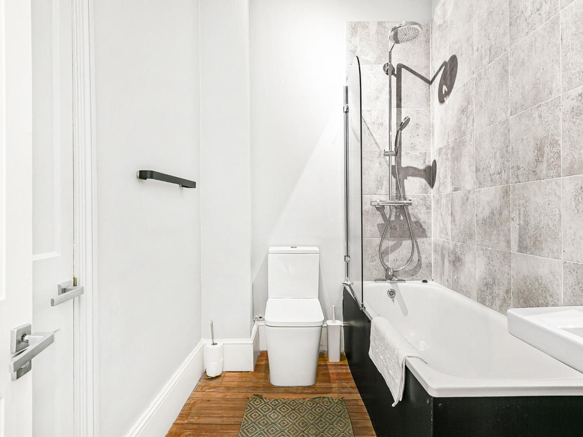 Pass The Keys Modern In Trendy Brixton Apartment *