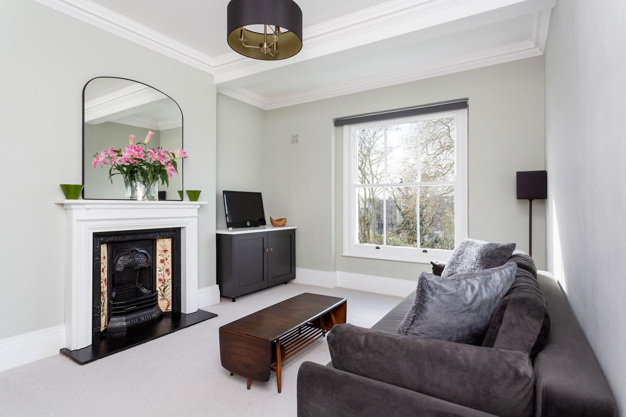 Perfect Pied-a-terre In Clapham By Underthedoormat Apartment *