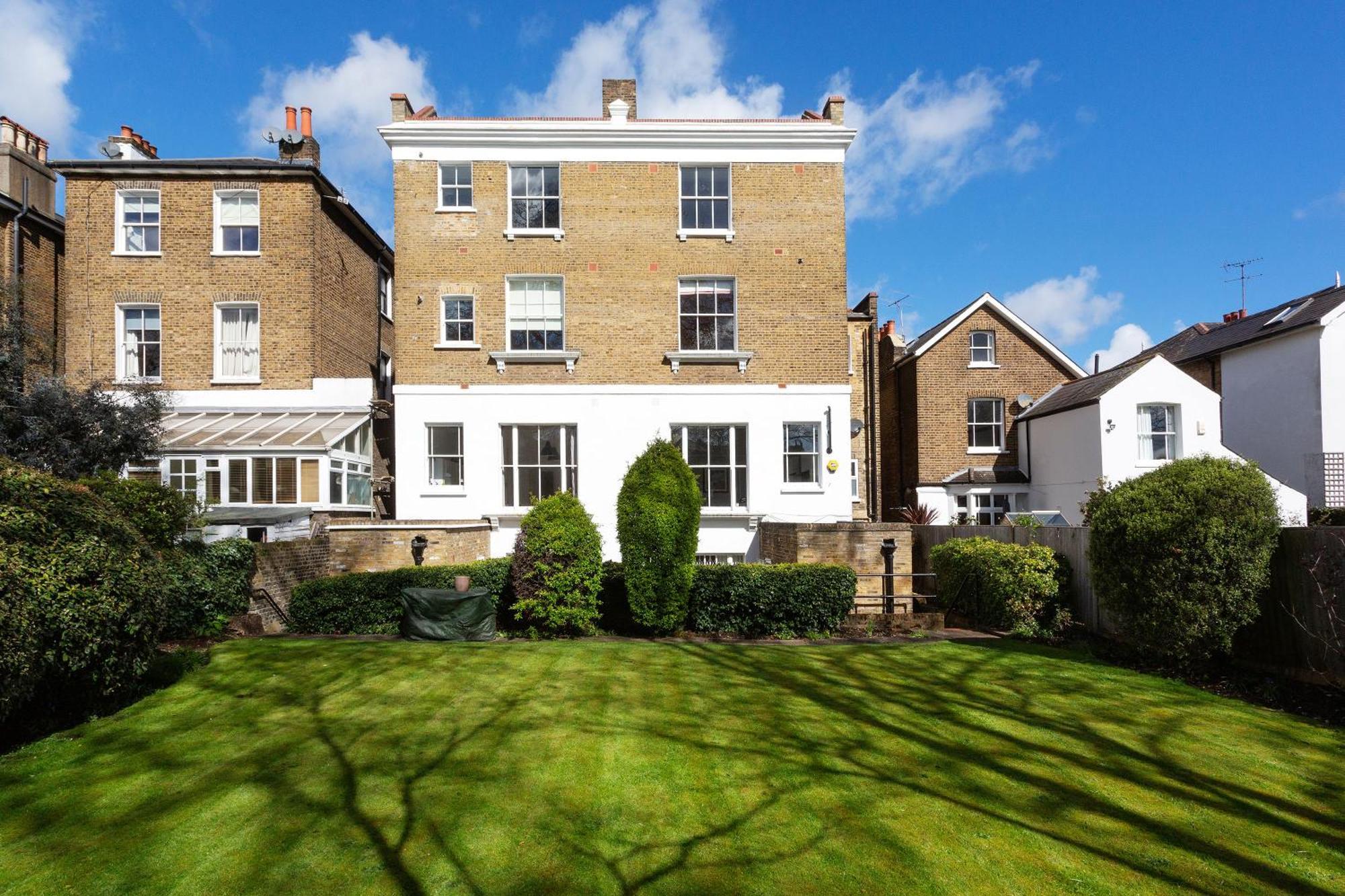 Perfect Pied-a-terre In Clapham By Underthedoormat * London