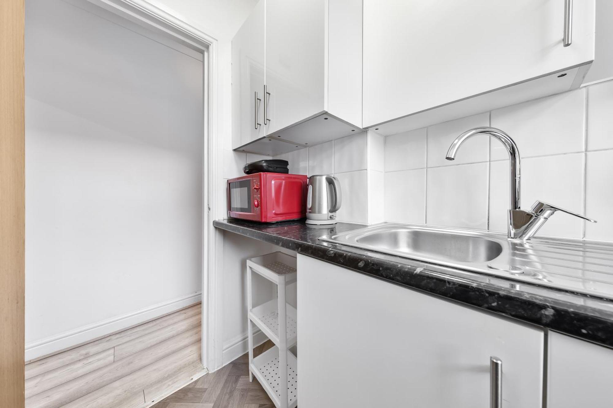 Hype - 10 Mins To Stadium - Sleeps 8 * Londen
