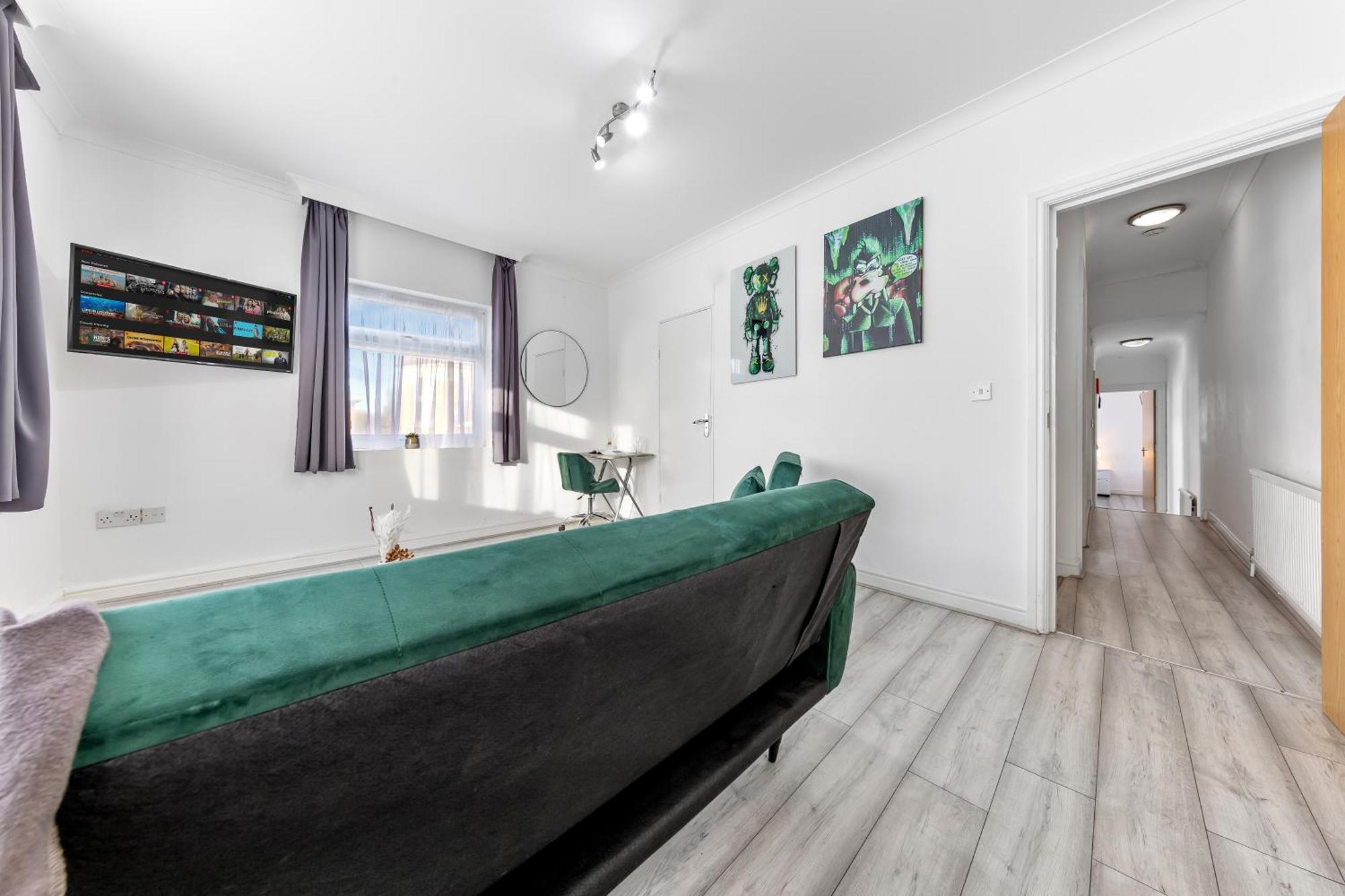 Hype - 10 Mins To Stadium - Sleeps 8 Londen
