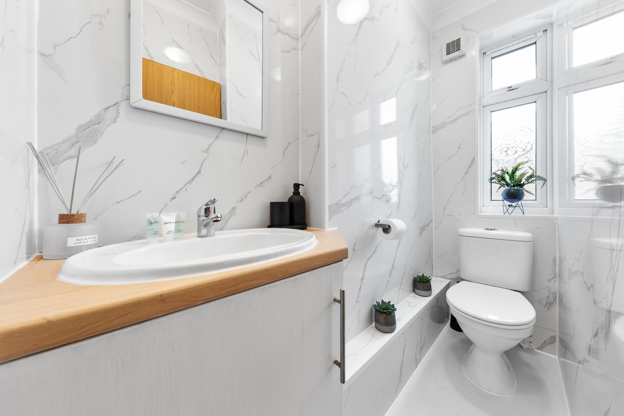 Hype - 10 Mins To Stadium - Sleeps 8 Londen