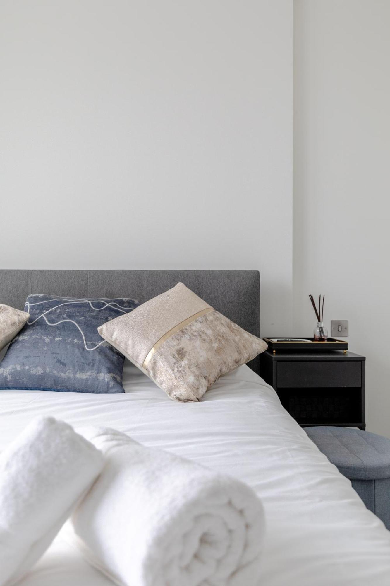 Apartment Ravishing 1bd Flat - 2 Minute Walk From The O2! London