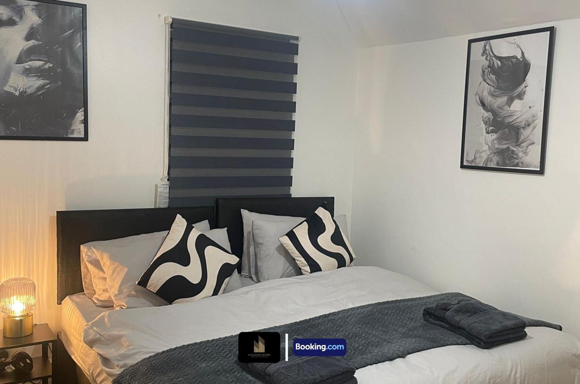 Stylish 2 Bedroom By Luxe Haven Homes Short Lets & Serviced Canning Town Greater With Free Wifi Apartment