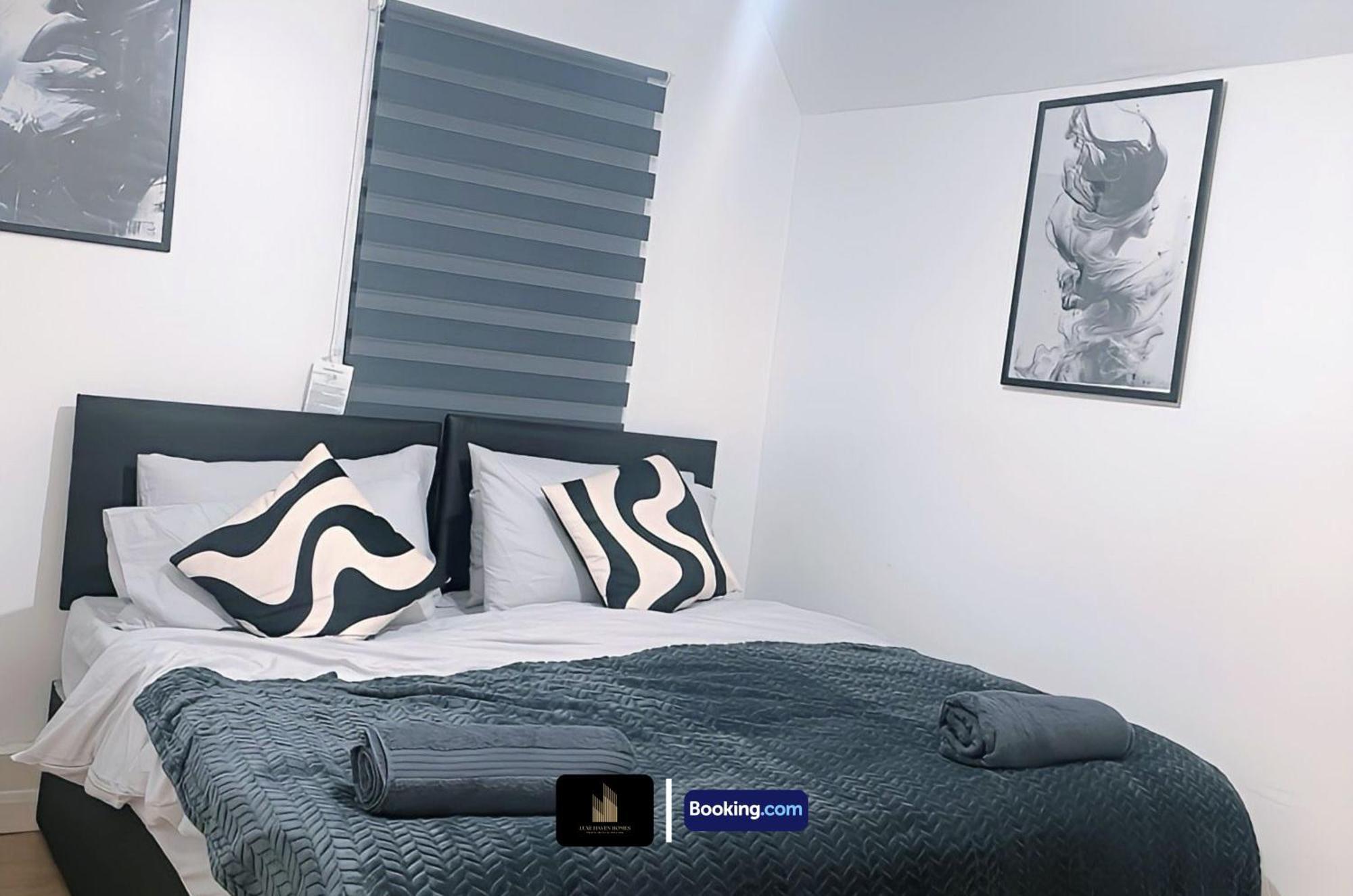 Apartment Stylish 2 Bedroom By Luxe Haven Homes Short Lets & Serviced Canning Town Greater With Free Wifi London