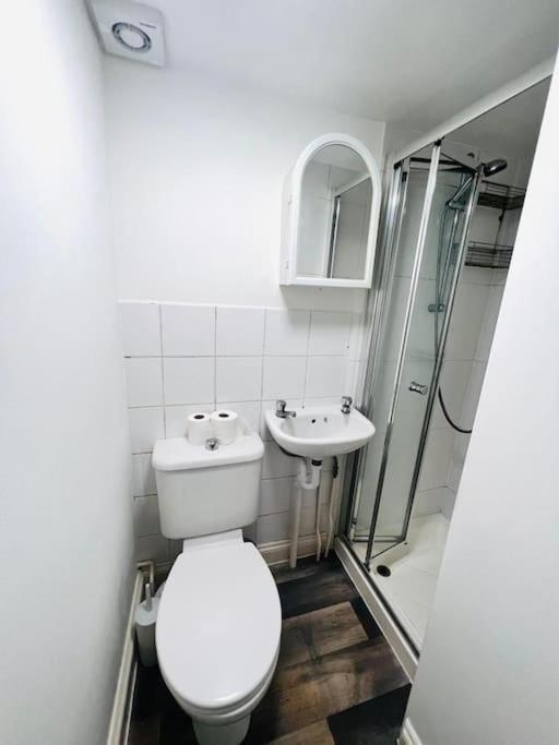 The Location, Distance Walking King's Cross Station * London