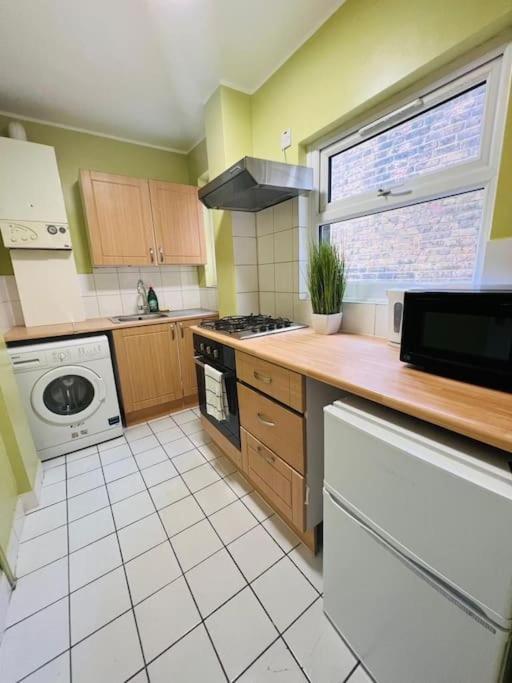 The Location, Distance Walking King's Cross Station Apartment London