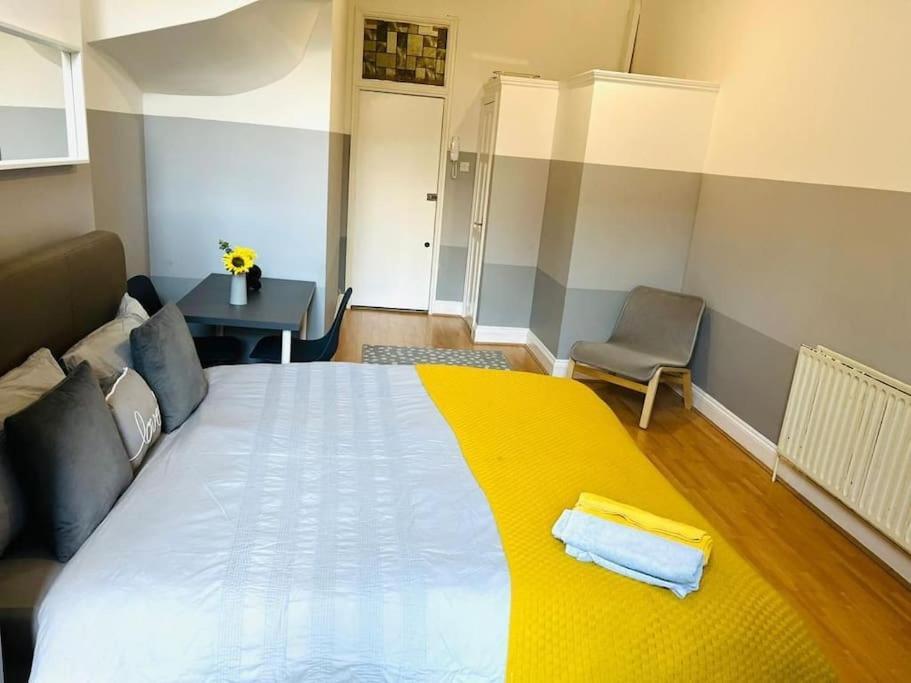 The Location, Distance Walking King's Cross Station Apartment