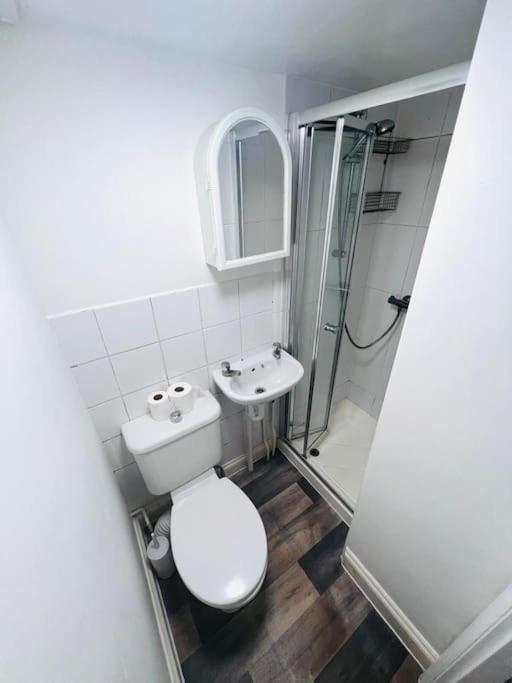 The Location, Distance Walking King's Cross Station Apartment *