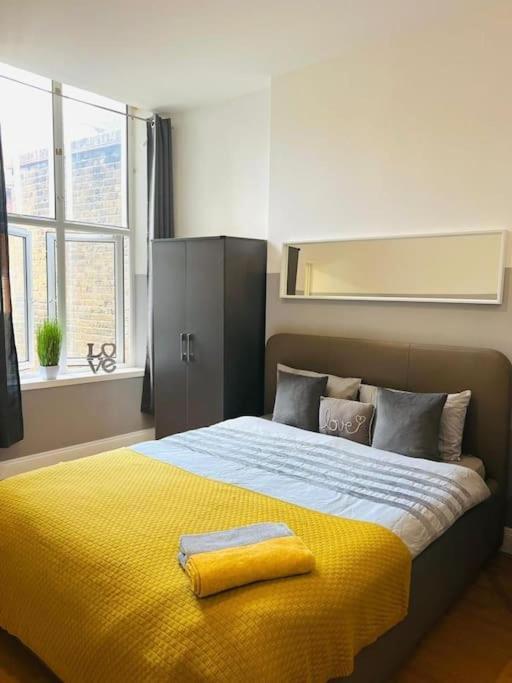 The Location, Distance Walking King's Cross Station Apartment