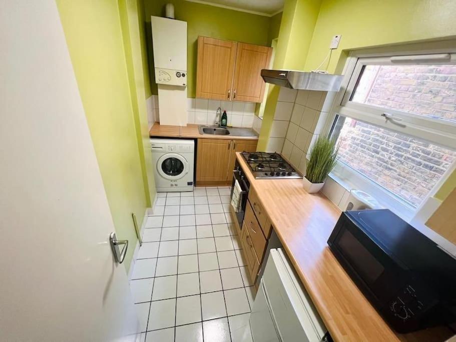 The Location, Distance Walking King's Cross Station Apartment London