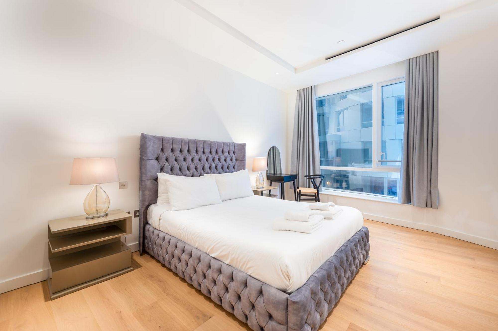 Capital Two Bedroom Flat In Battersea Apartment London