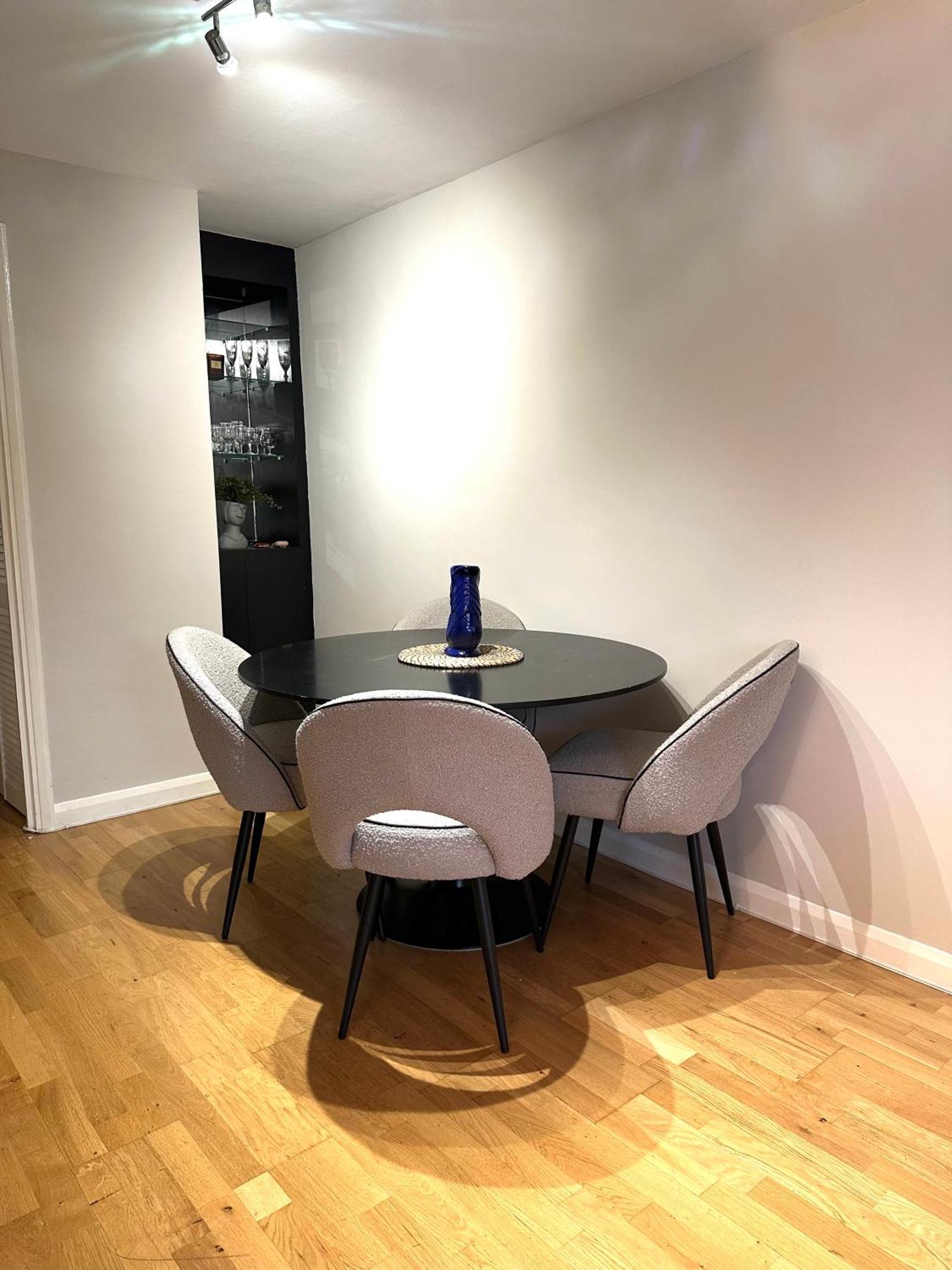 W9 Gem Stylish 2 Bed Flat * London