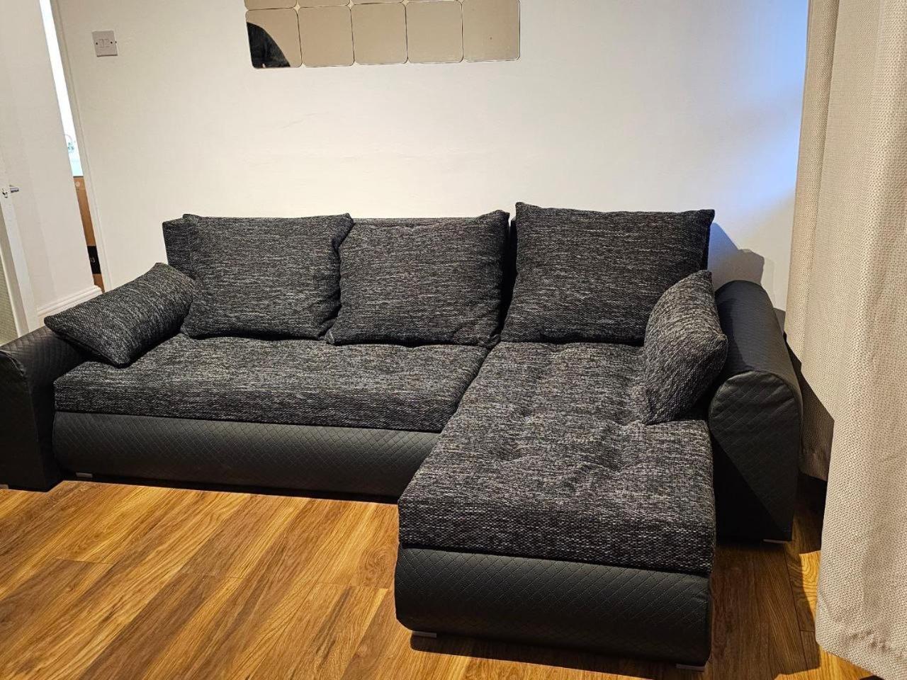 Apartment Entire Oval *