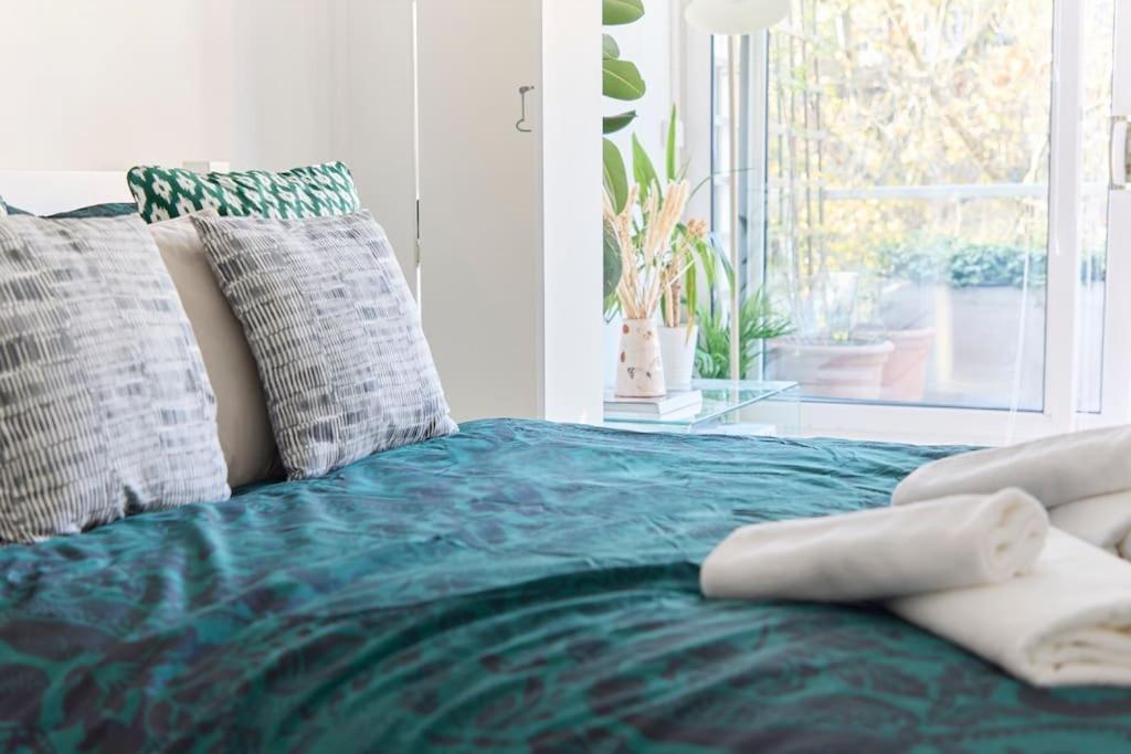 Hyde Park - 5 Sleeps - Parking Apartment
