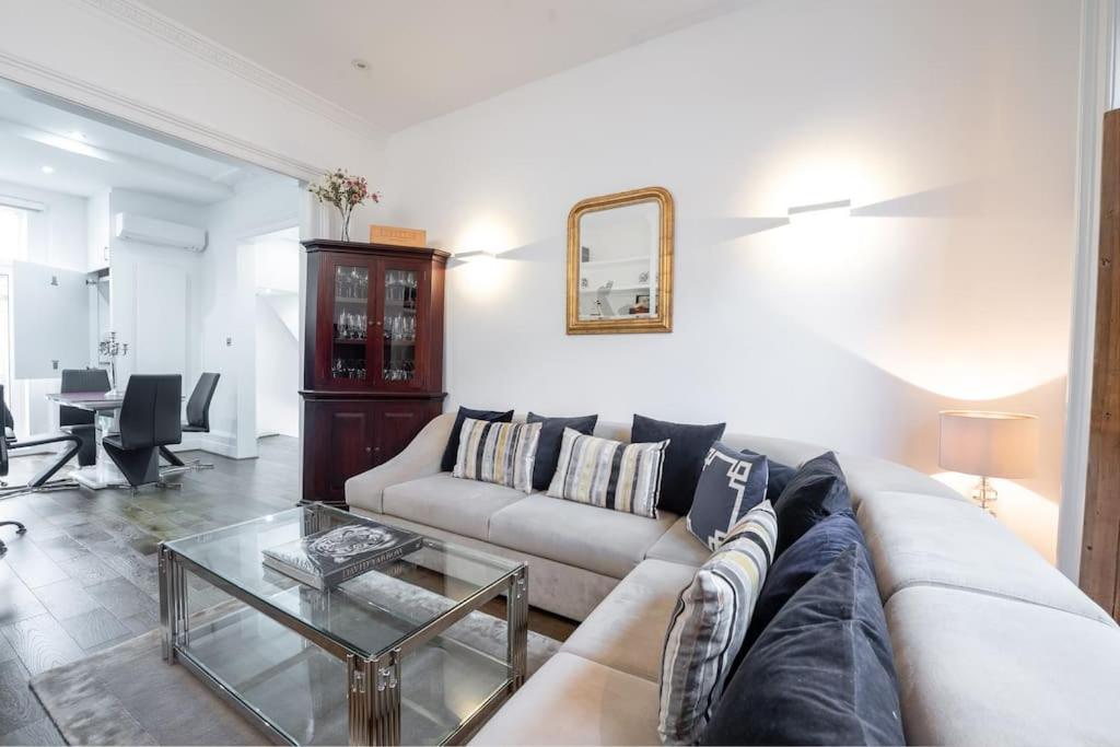 Capital Modern Two Bedroom In Chelsea Ggr Apartment