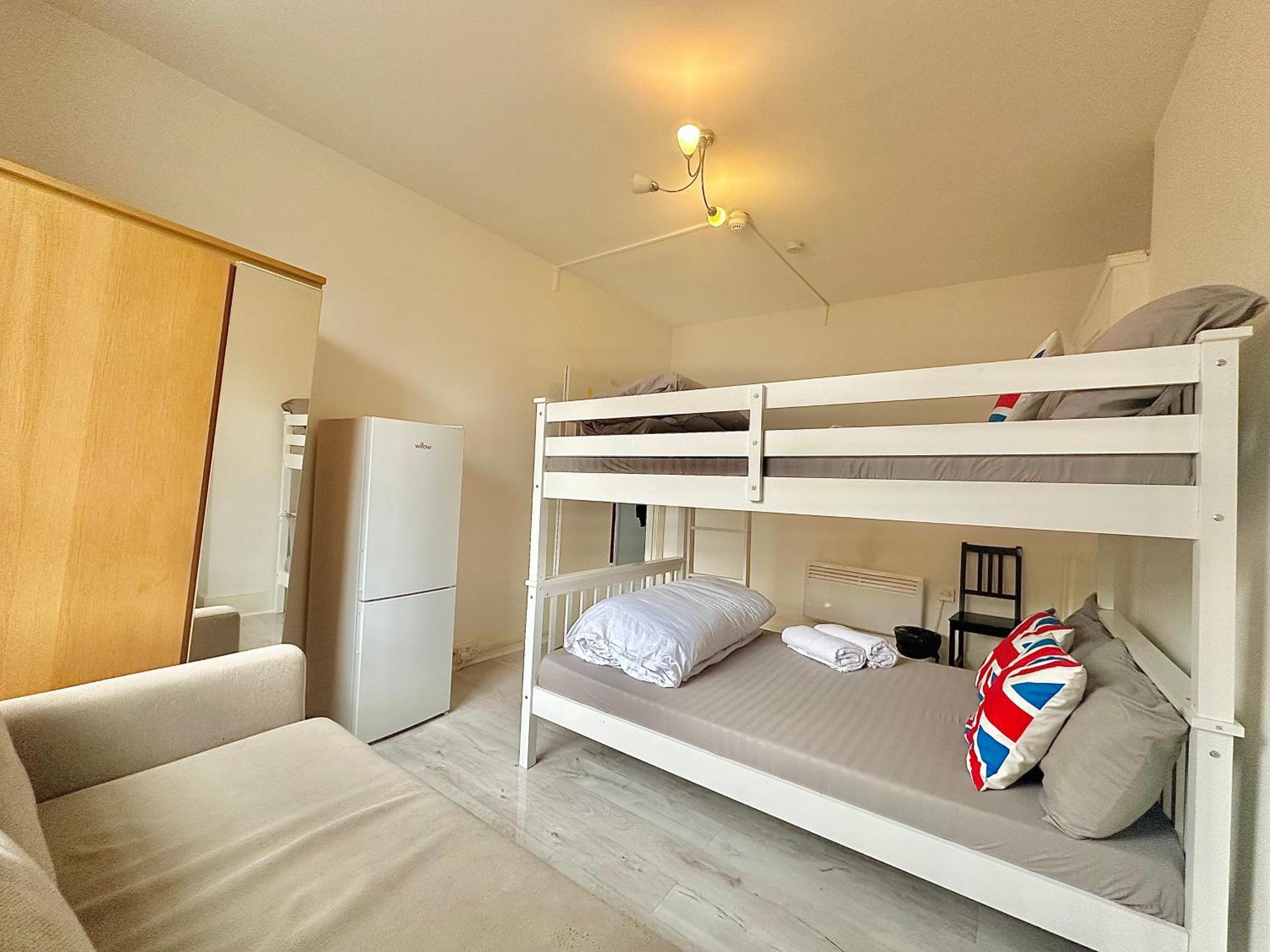 Guest house 81 *