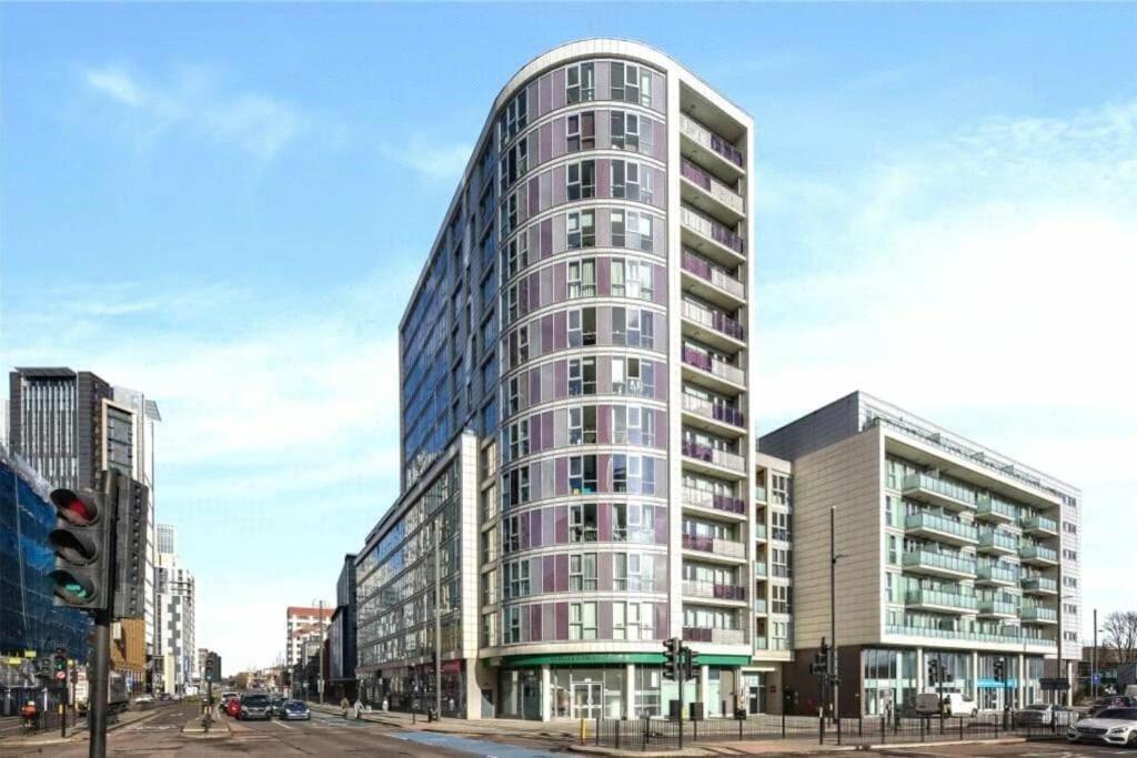 Giogio - Comfortable Stratford Flat With Stunning Views Apartment *