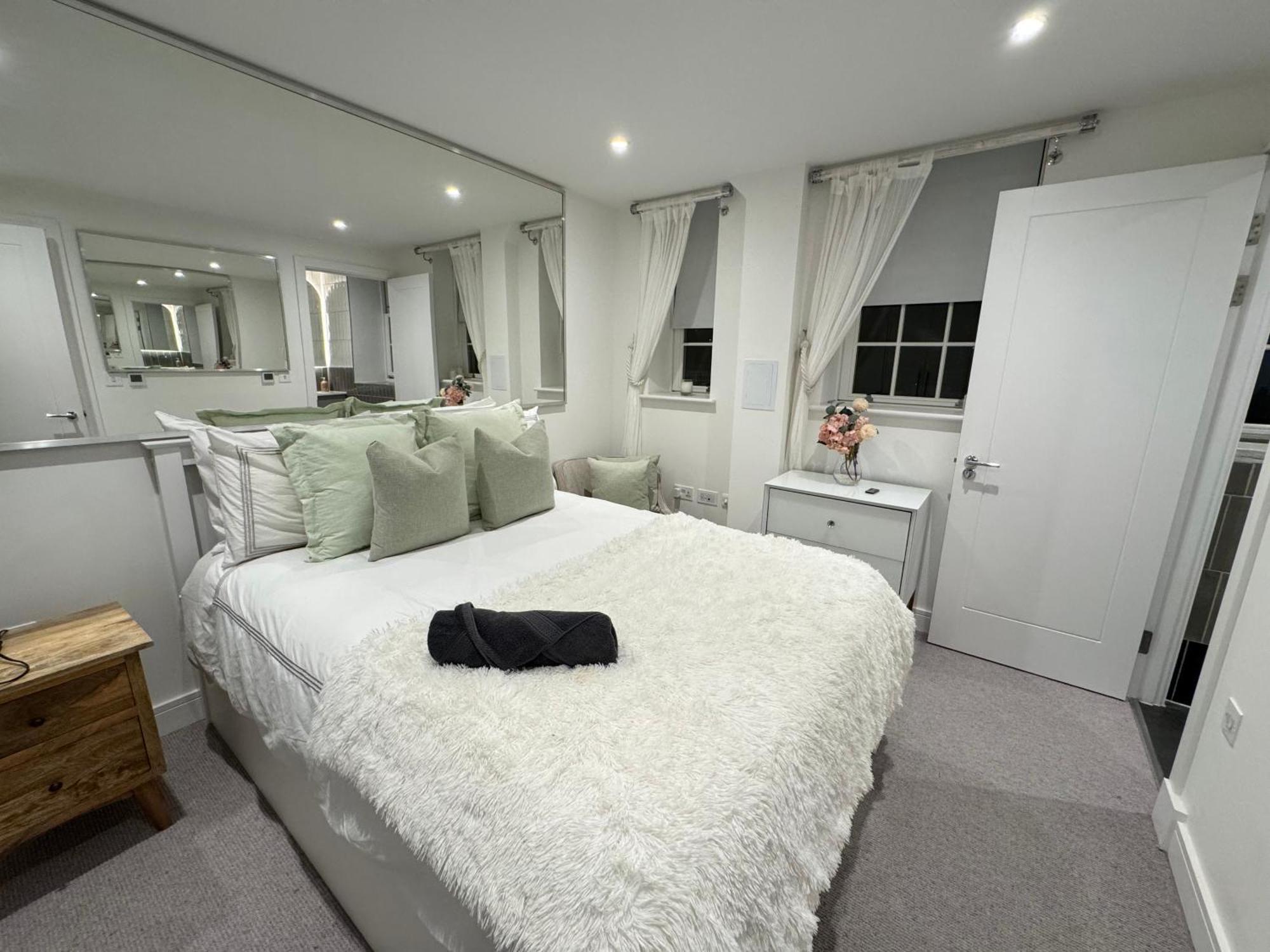 High Luxury Flat For 6 People Close To Earl's Court Zone 1 *