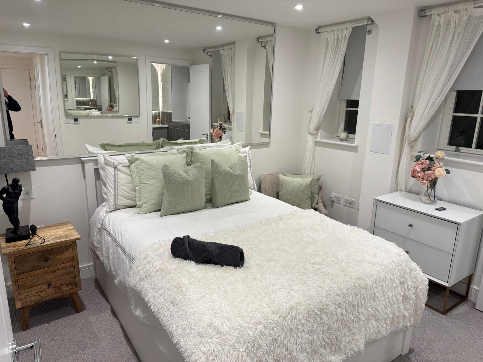 High Luxury Flat For 6 People Close To Earl's Court Zone 1