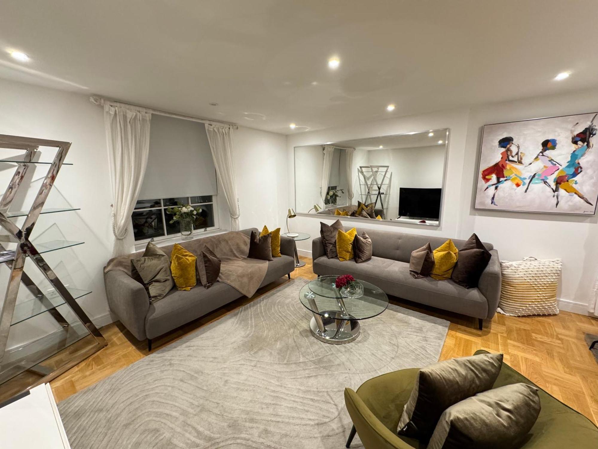 High Luxury Flat For 6 People Close To Earl's Court Zone 1 * Londen