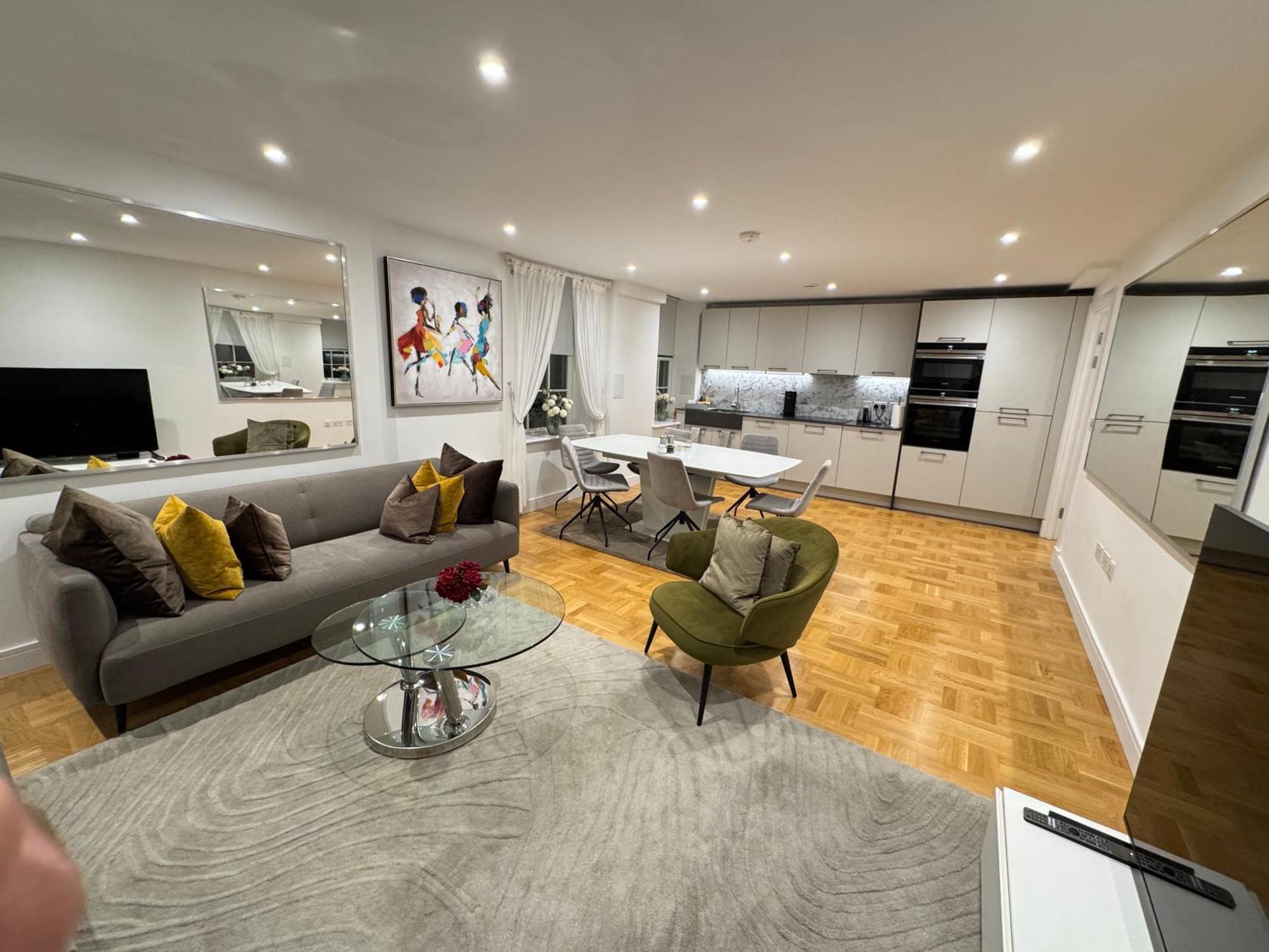 High Luxury Flat For 6 People Close To Earl's Court Zone 1 *