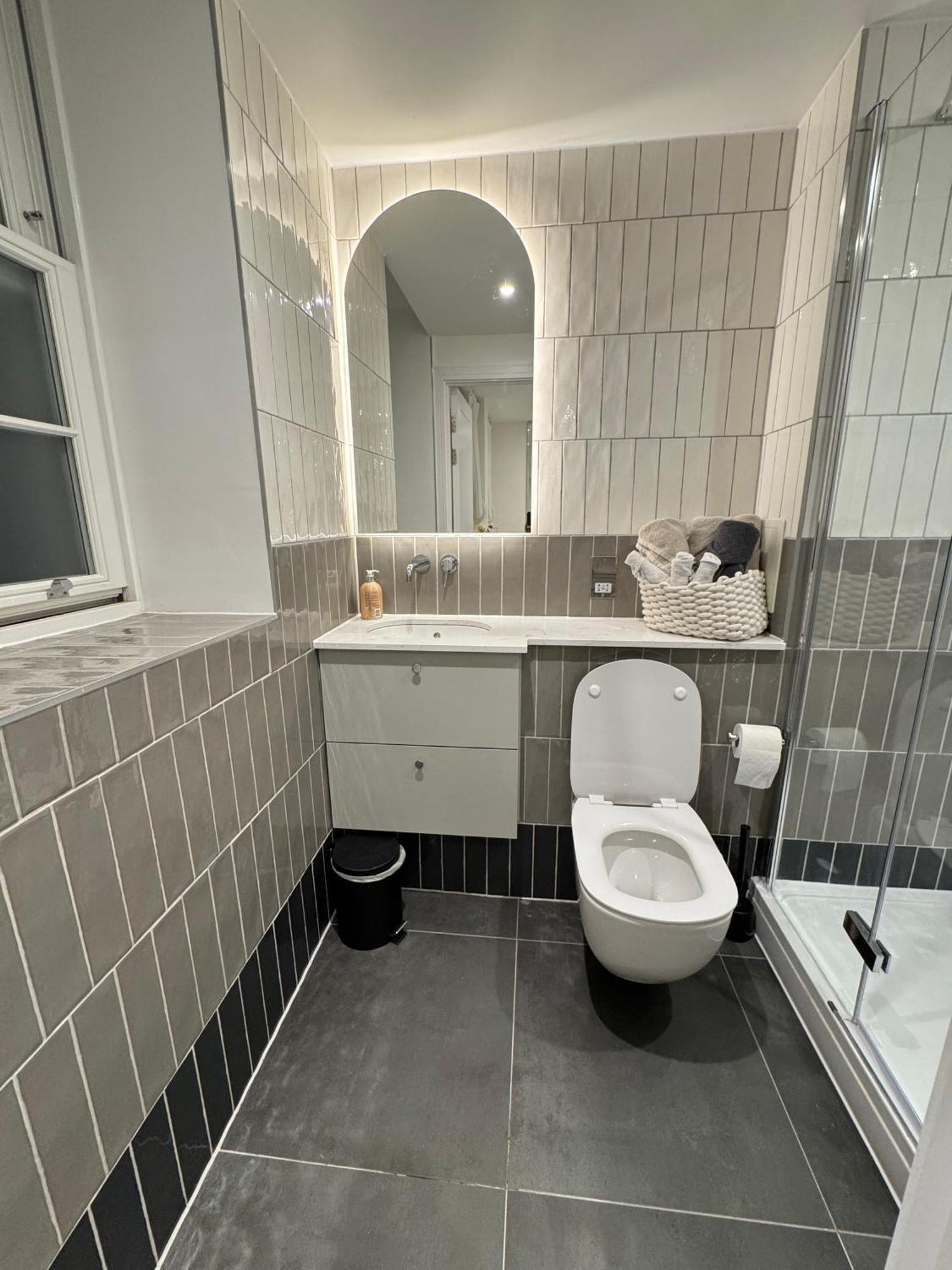 High Luxury Flat For 6 People Close To Earl's Court Zone 1 Londen
