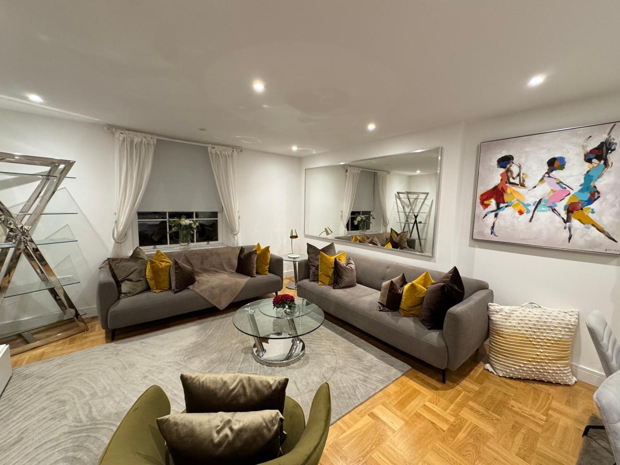 High Luxury Flat For 6 People Close To Earl's Court Zone 1 * Londen