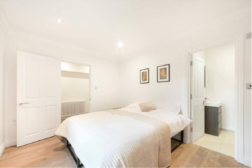Portobello 2-bed Apartamento