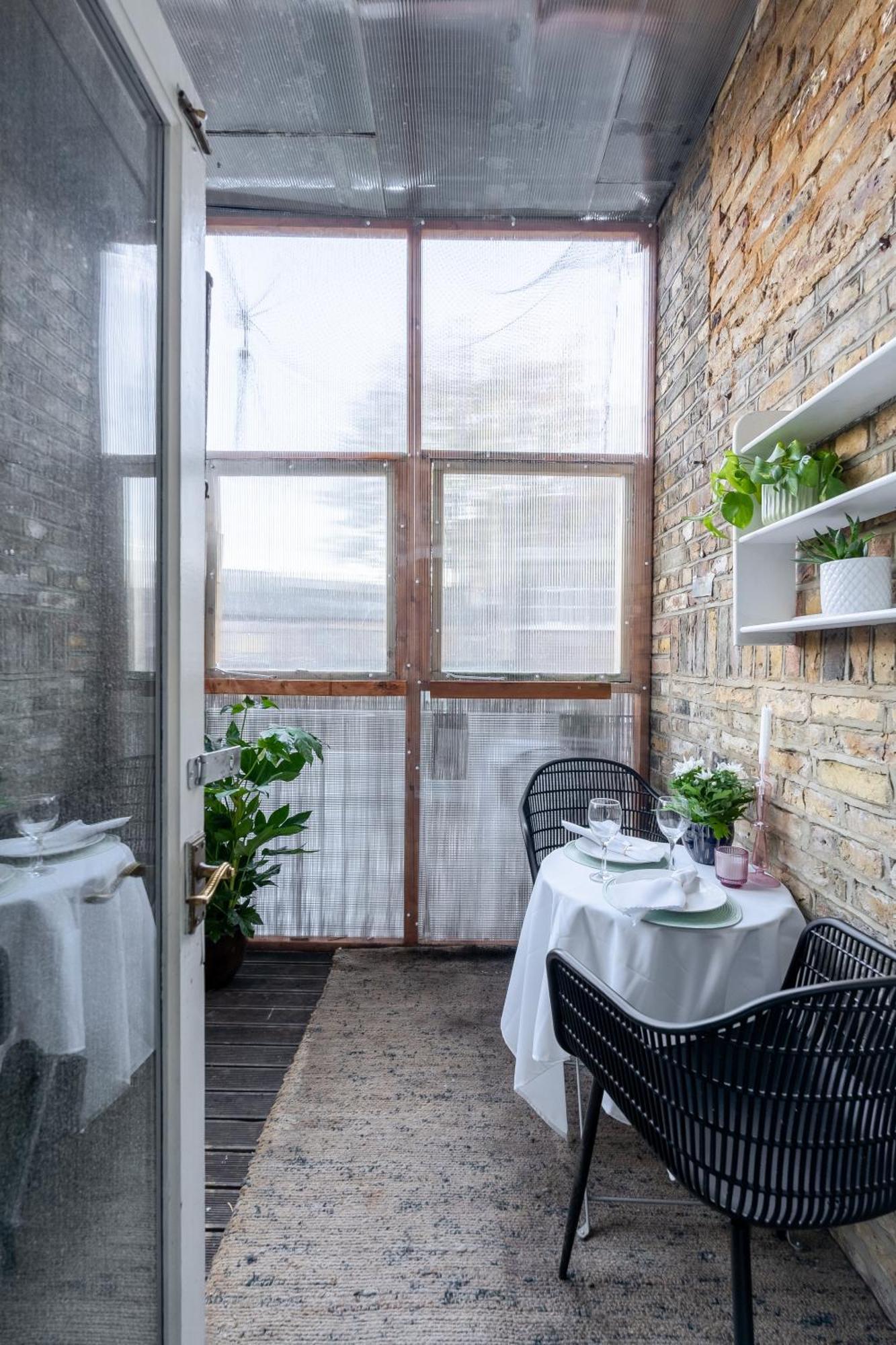 West Flat With Balcony London