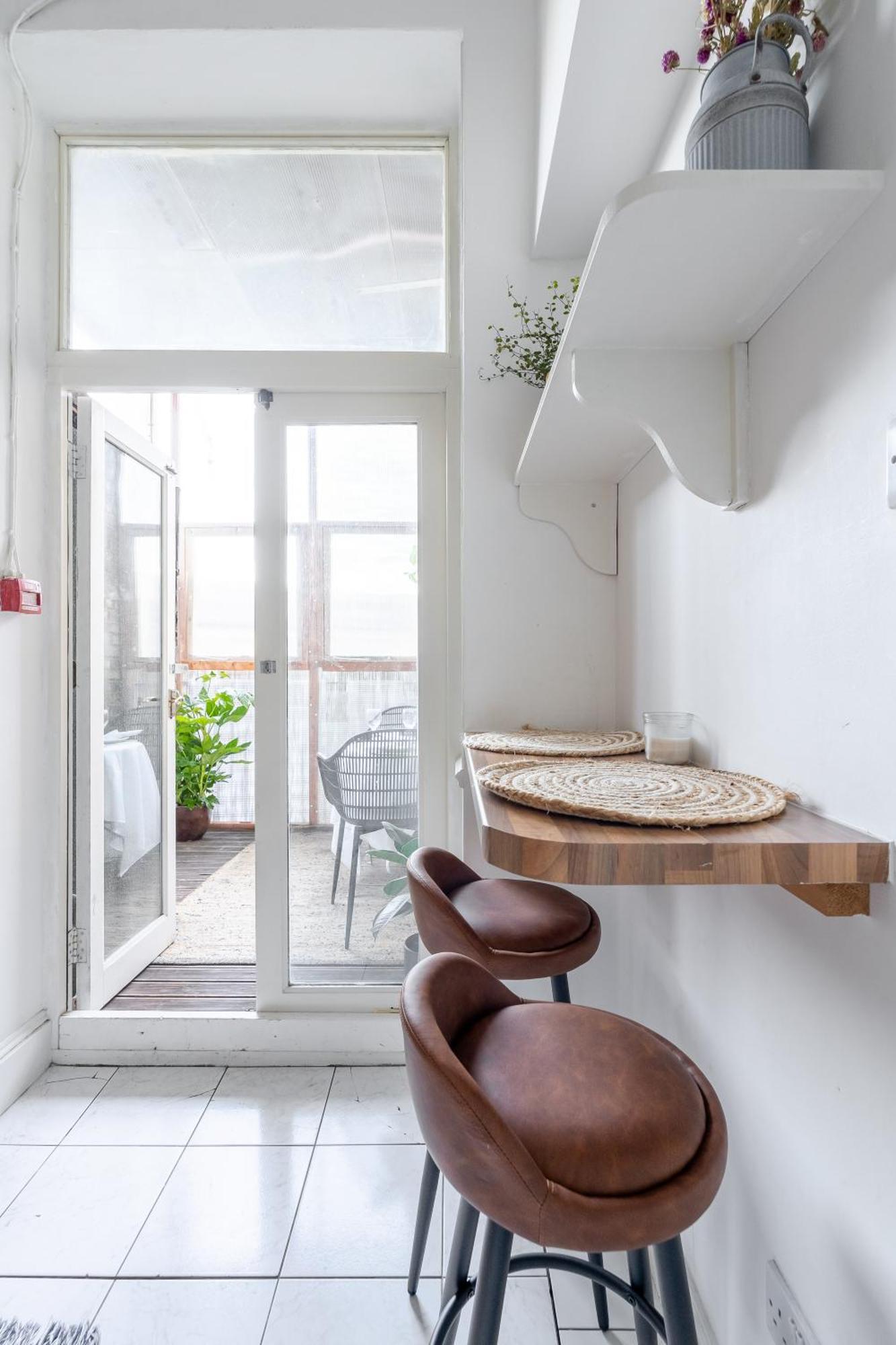 Apartment West Flat With Balcony *
