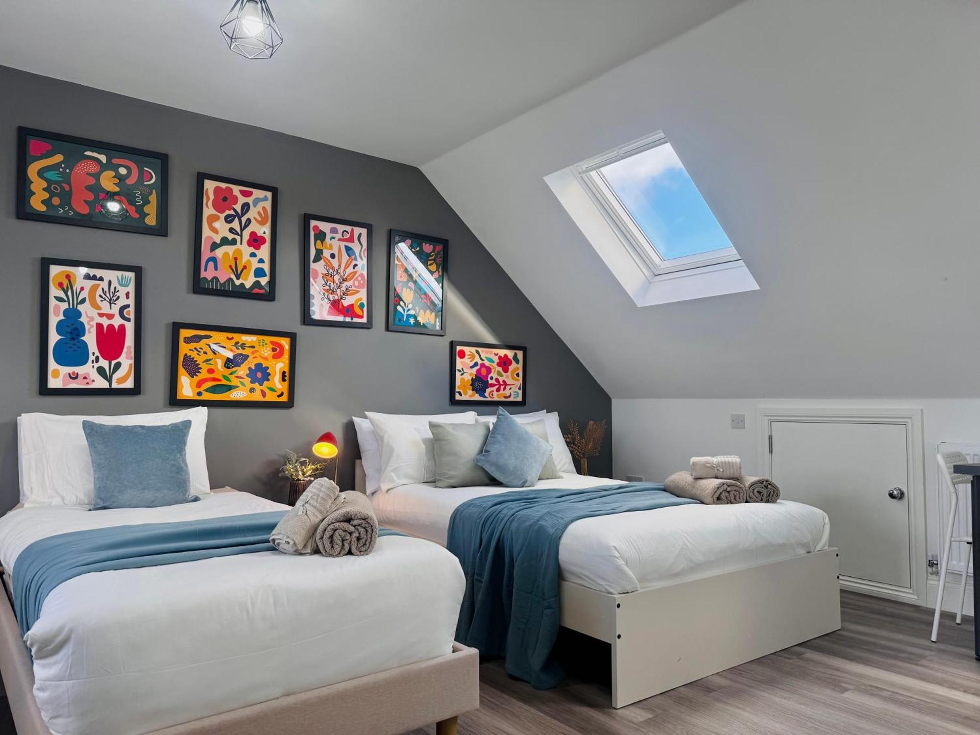 Bright Loft 30min To * London