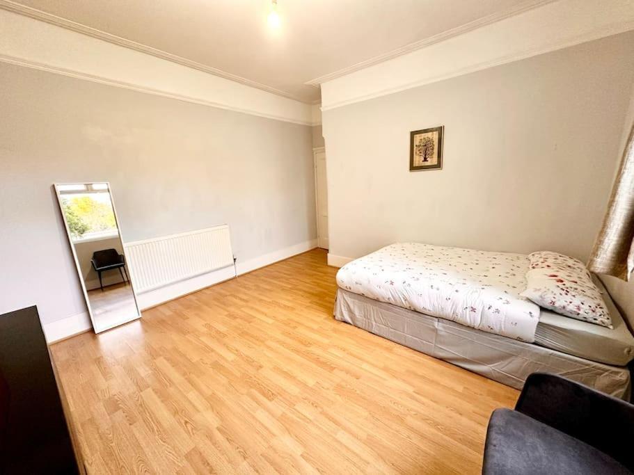 Apartment 4 Bedroom House In Se4