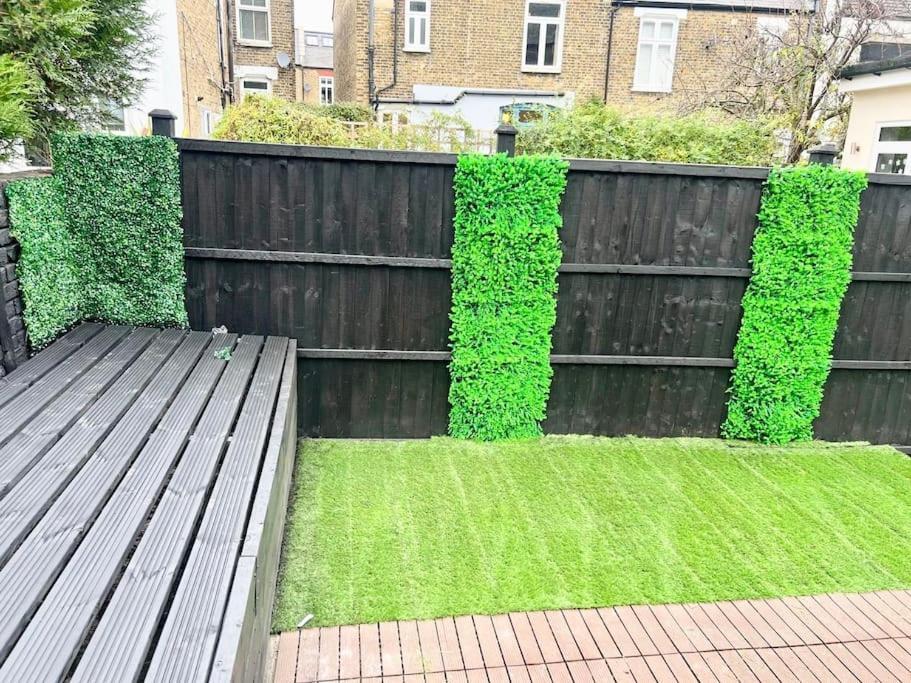 4 Bedroom House In Se4 * London