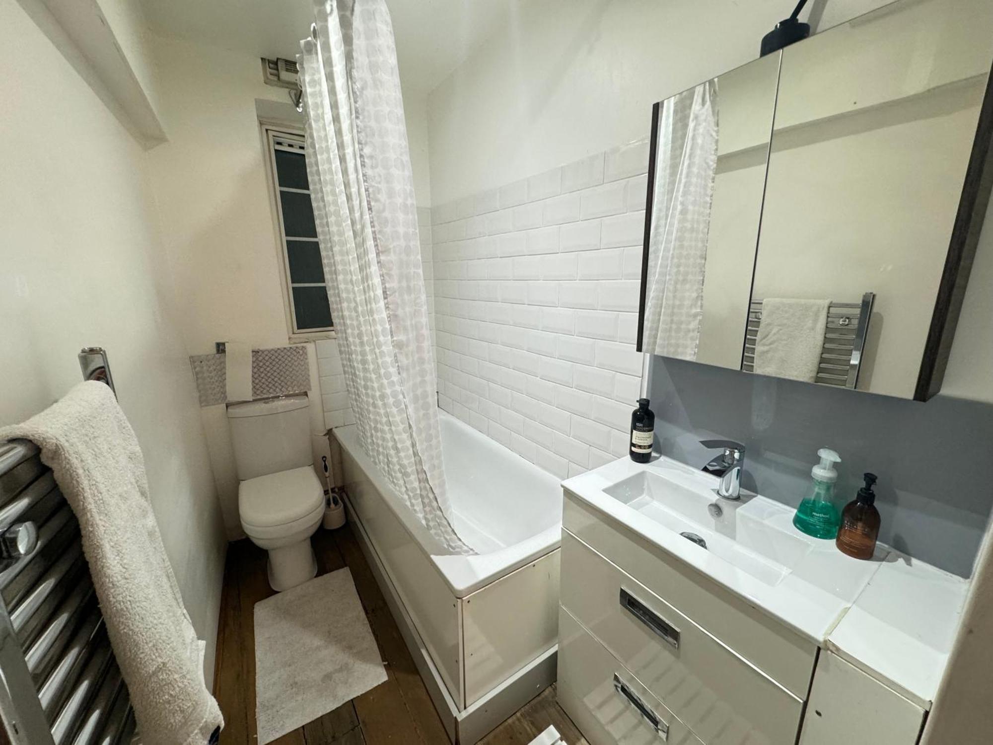 Serene 1bd Flat 7 Mins From Clapham Common Apartment *