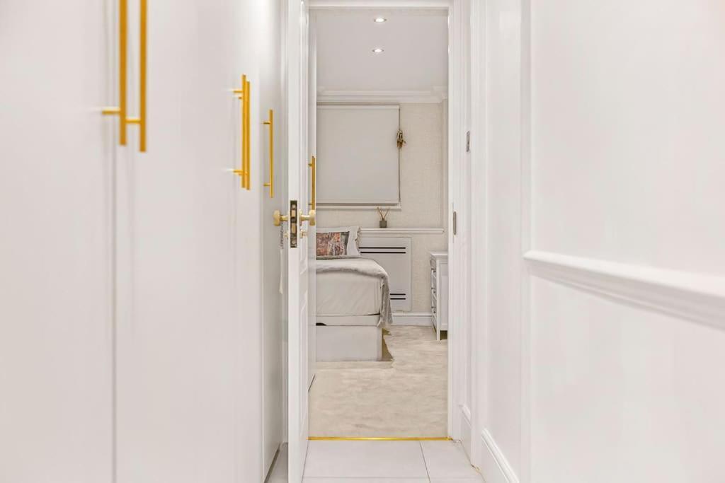 3-bed Next To Harrods With Underfloor Heating Apartment London