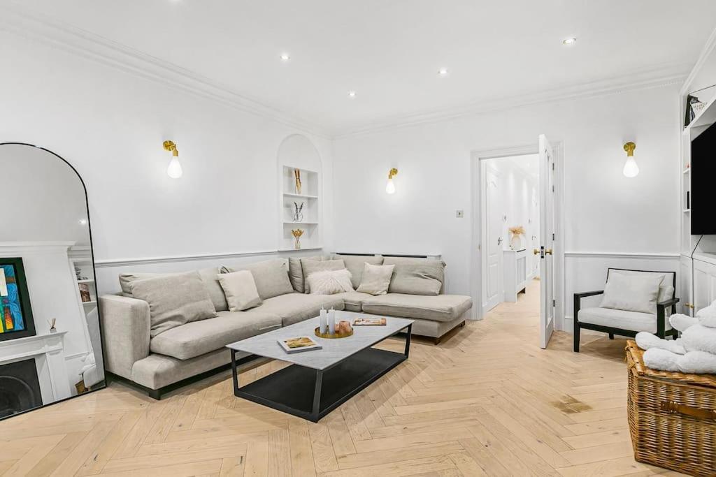 Apartment 3-bed Next To Harrods With Underfloor Heating London