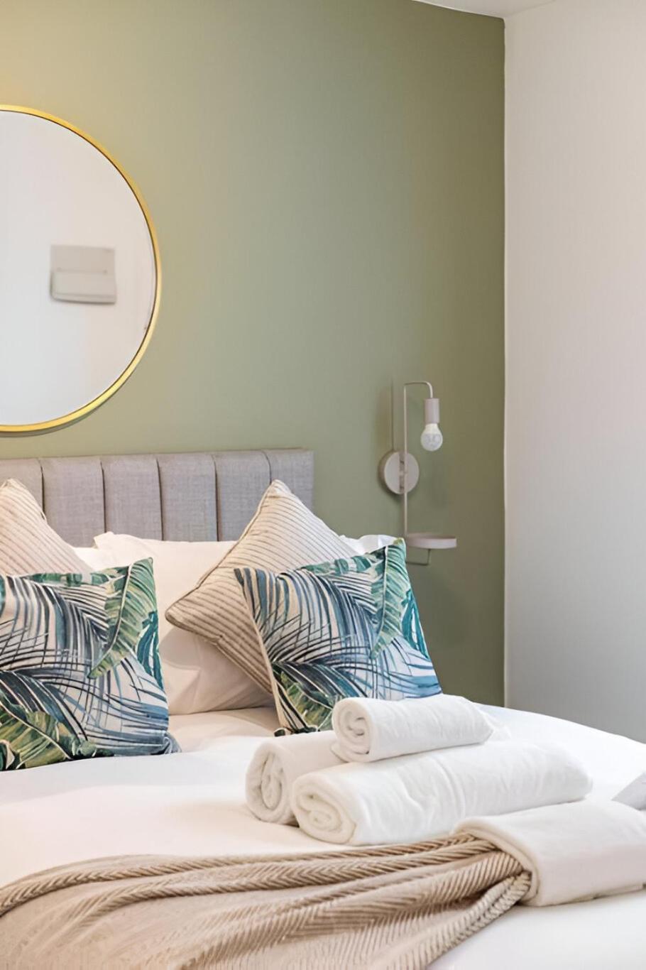 Apartment Tranquil Garden In Neasden,
