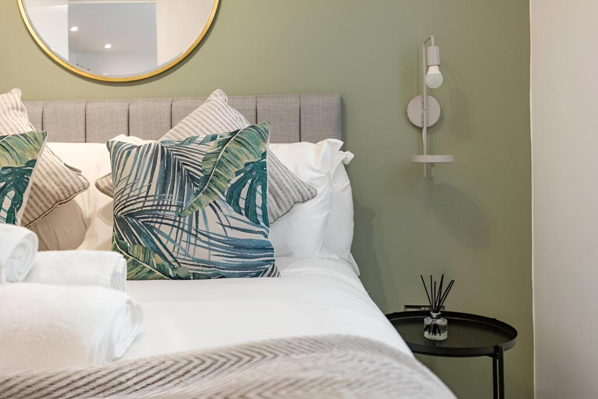 Apartment Tranquil Garden In Neasden,