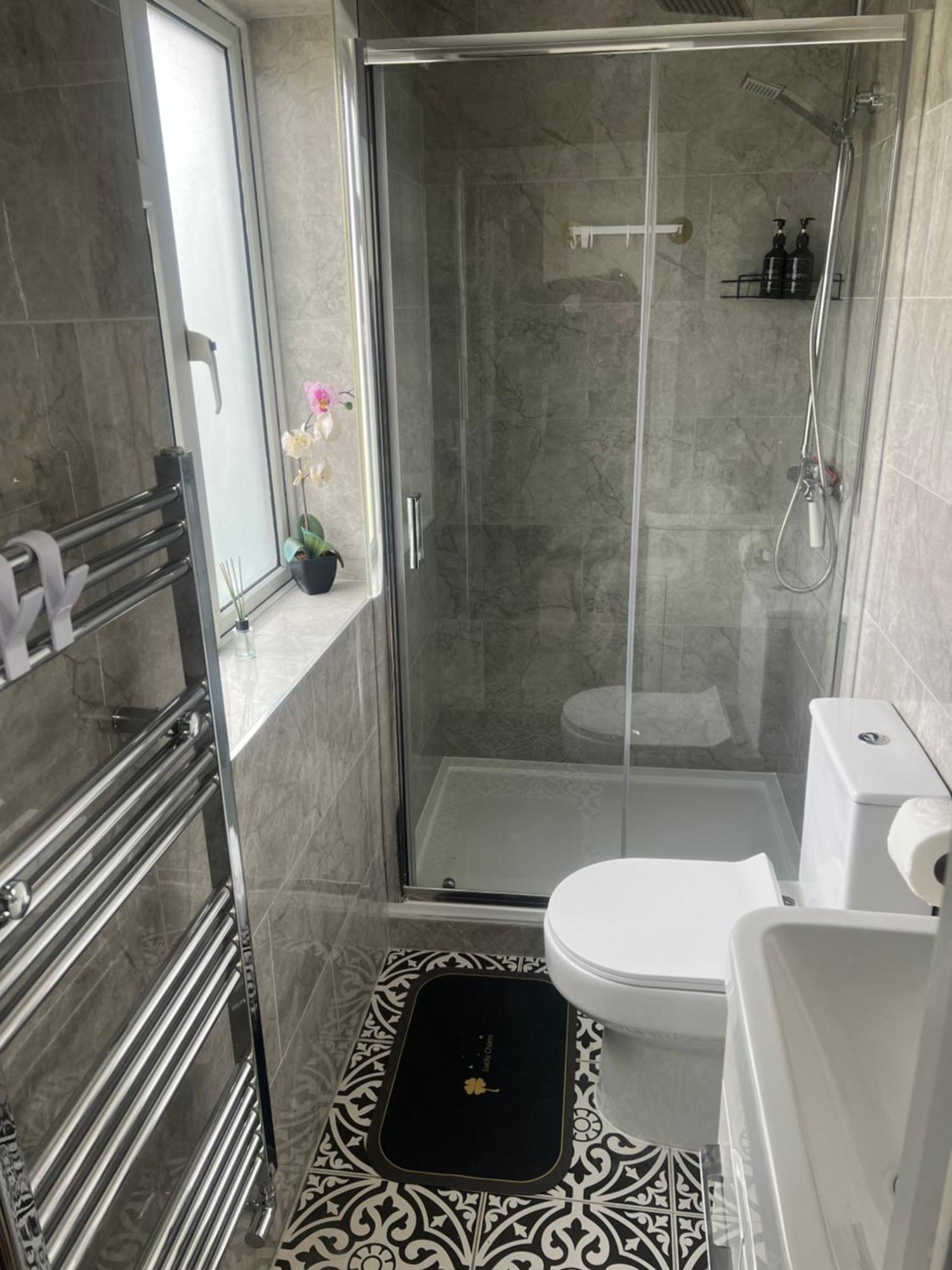 New Self-contained Double Bedroom Flat Apartment *