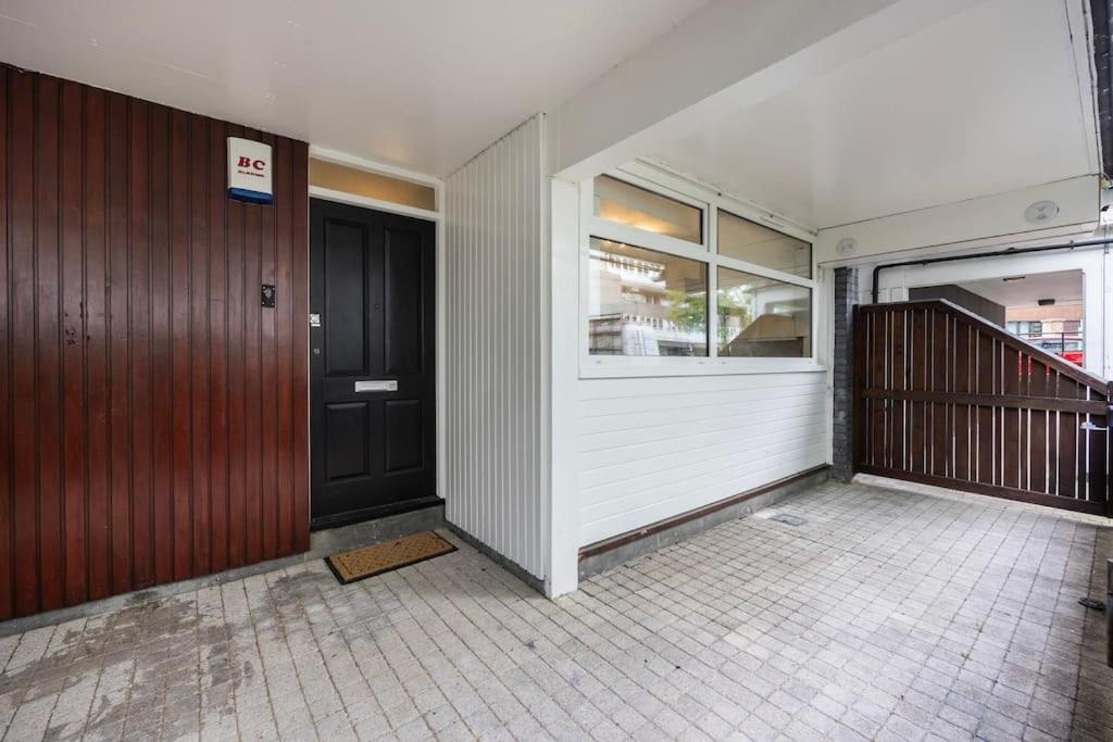 Spacious 2br Gem - Close To Clapham Junction * Londen