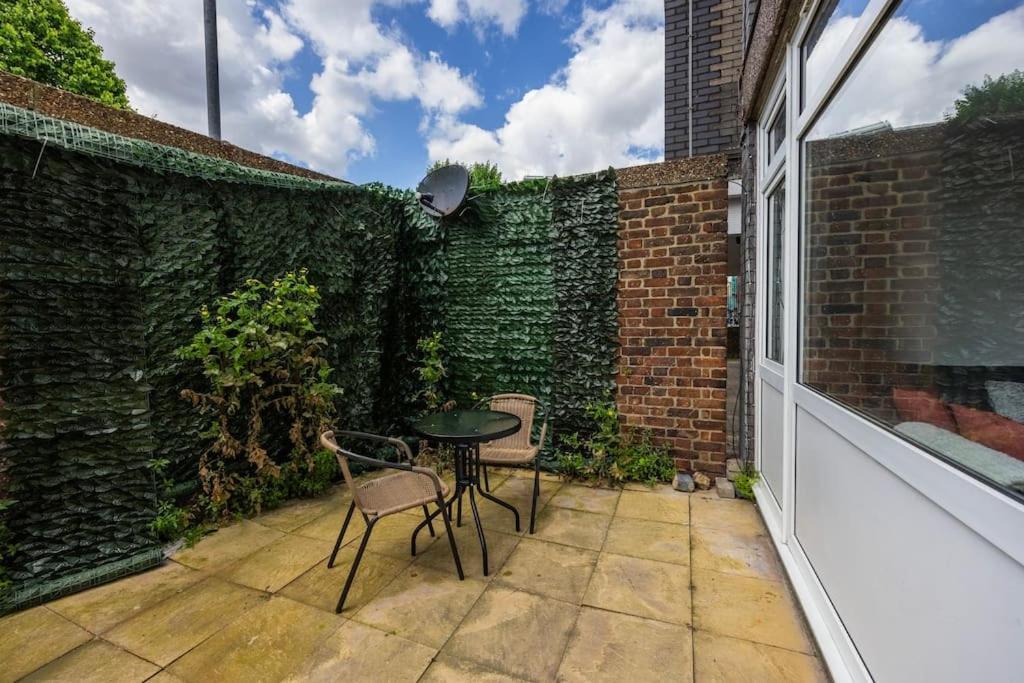 Spacious 2br Gem - Close To Clapham Junction Londen