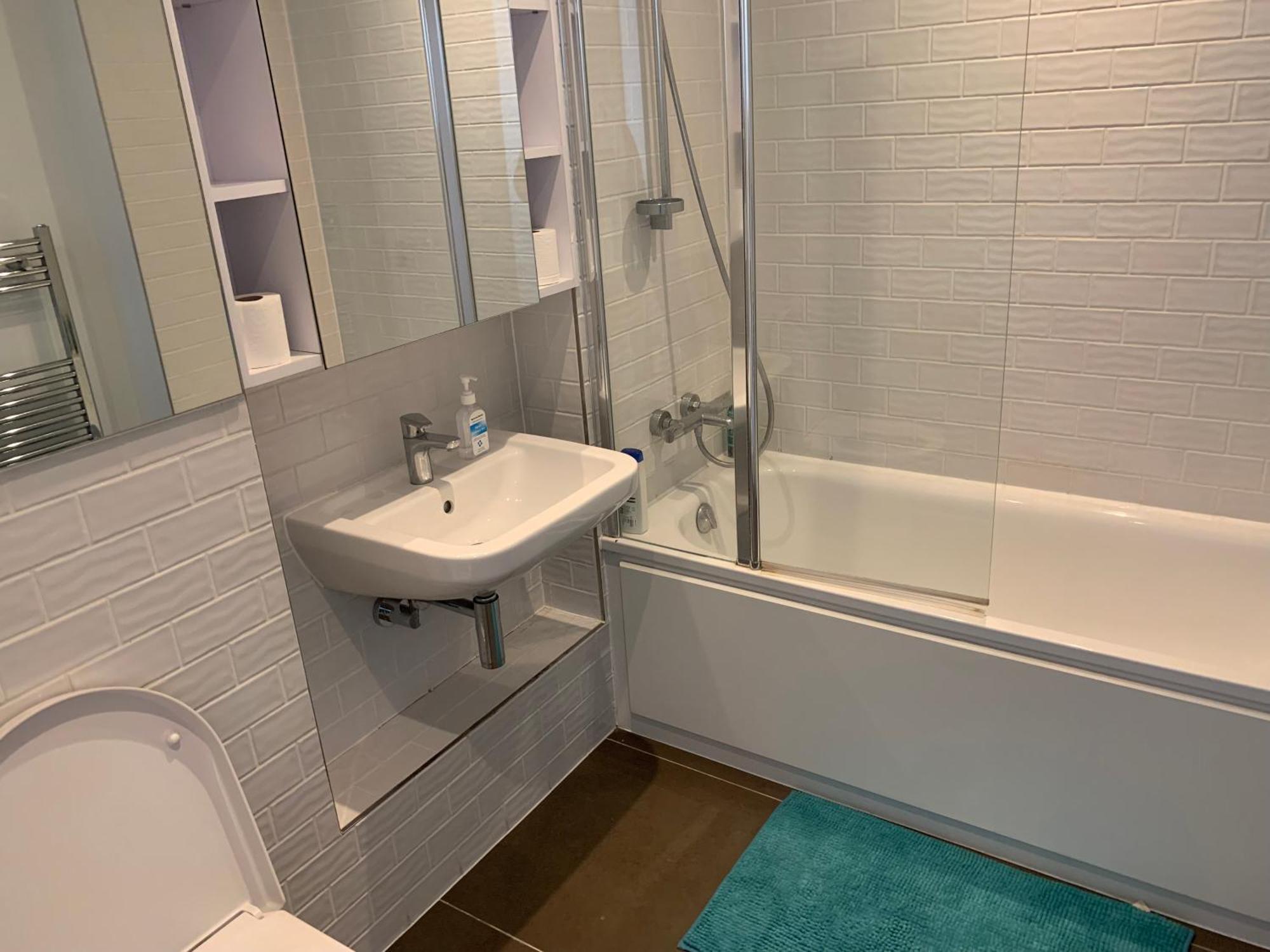 Grandeaur 2-bedrooom In Royal Asenal With Riverview Apartment London