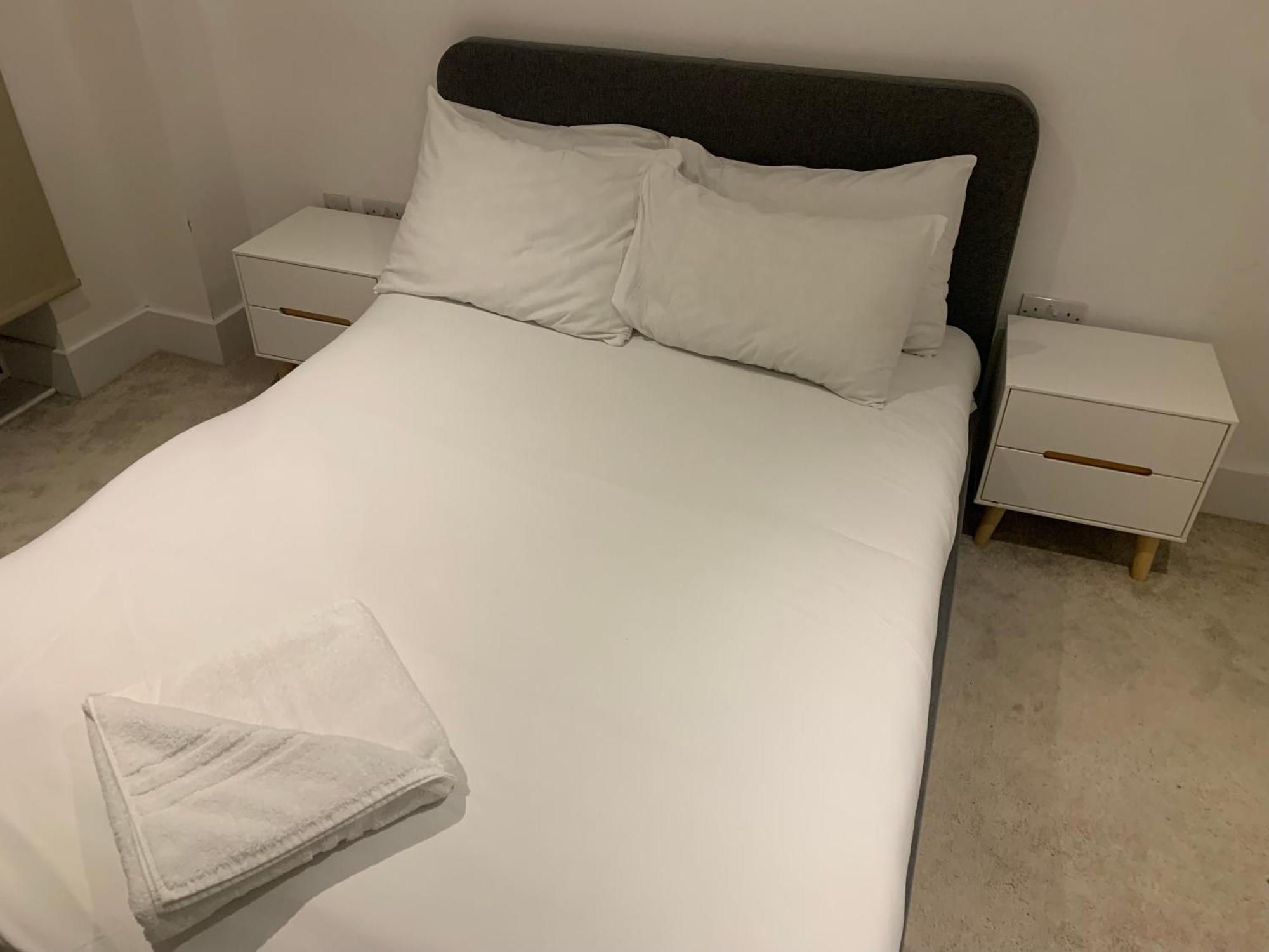 Apartment Grandeaur 2-bedrooom In Royal Asenal With Riverview *