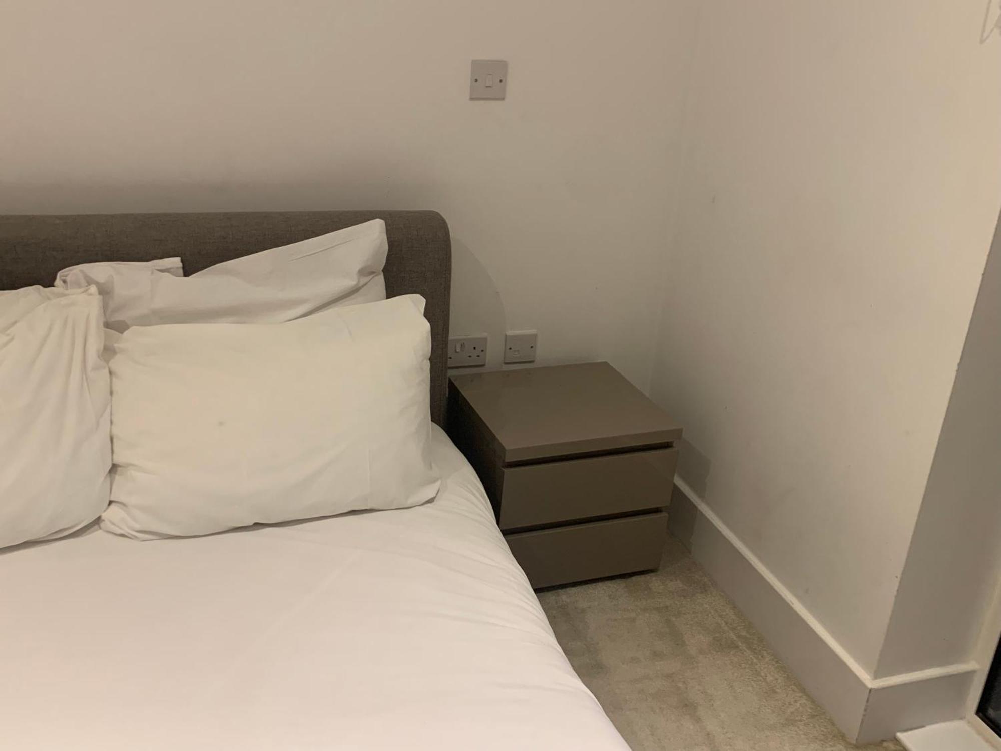Grandeaur 2-bedrooom In Royal Asenal With Riverview Apartment London