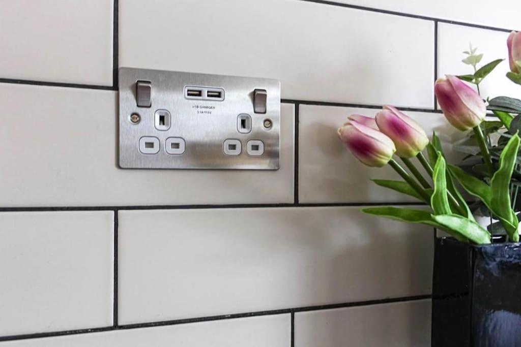 Apartment Spacious 2 Bedroom In *